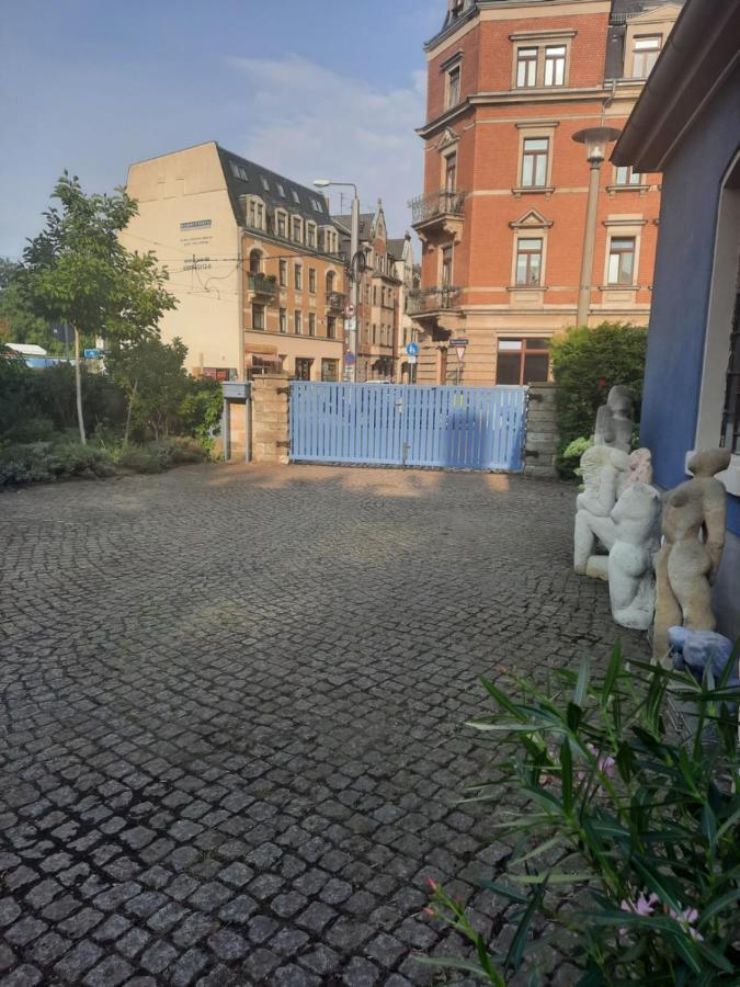 Kunstoase Am Blauen Haus Apartment Dresda Exterior foto